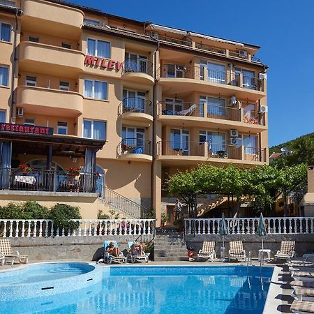 Family Hotel Milev سفيتي فلاس المظهر الخارجي الصورة